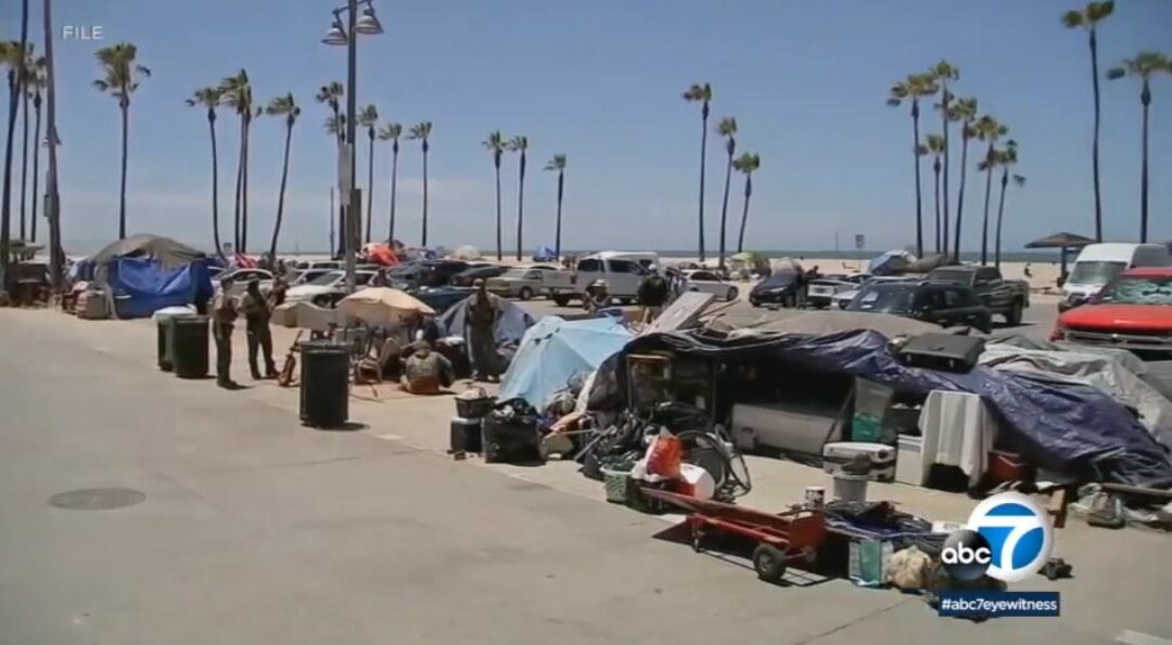 Temporary shelter for homeless in Venice helps some get back on their feet